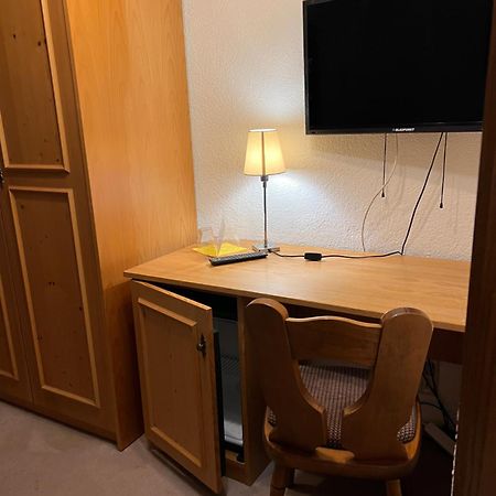 Hotel Erfurter Kreuz Kirchheim  ภายนอก รูปภาพ