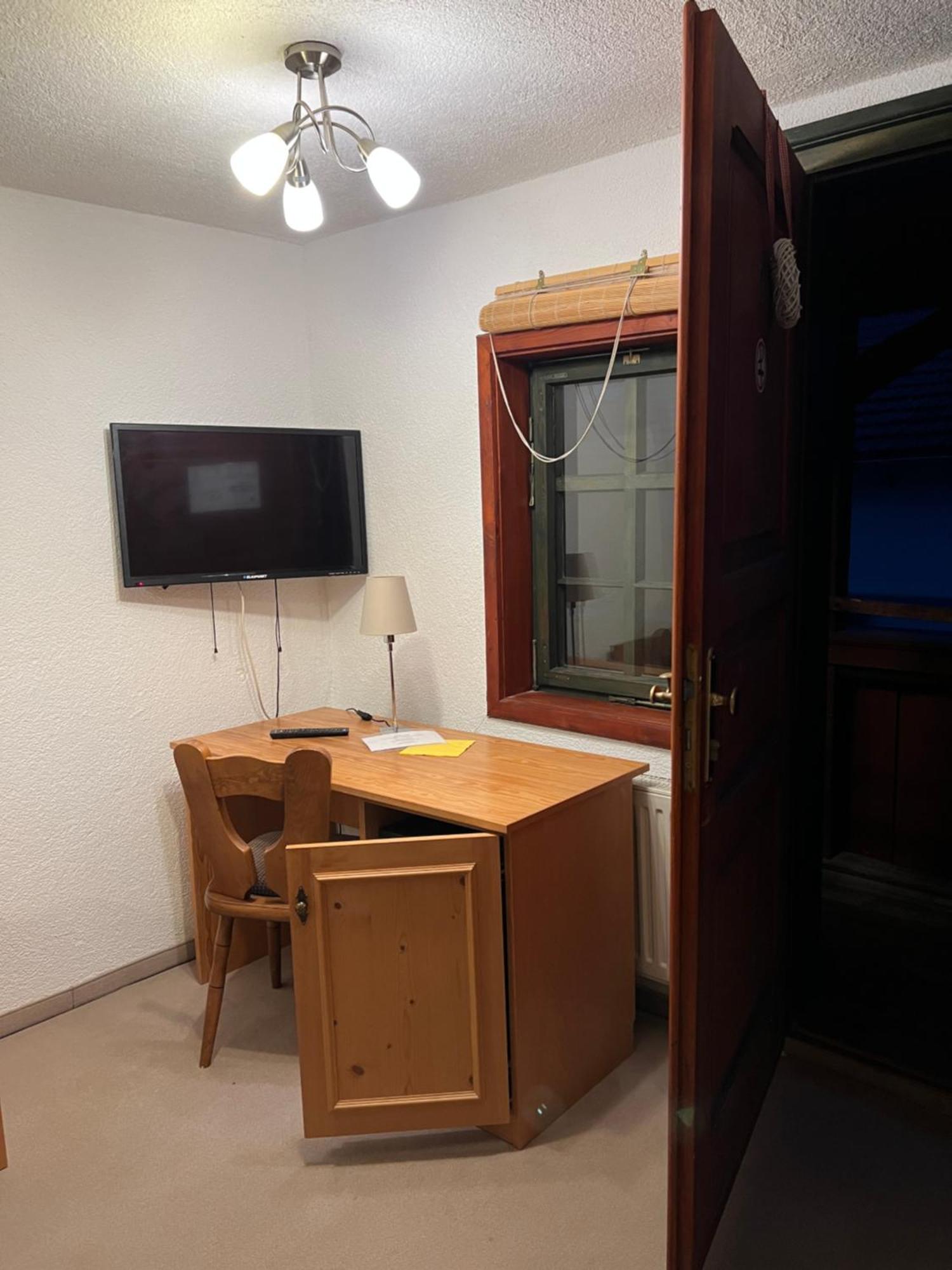 Hotel Erfurter Kreuz Kirchheim  ภายนอก รูปภาพ