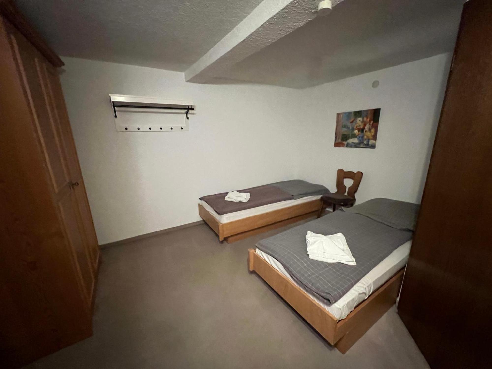 Hotel Erfurter Kreuz Kirchheim  ภายนอก รูปภาพ