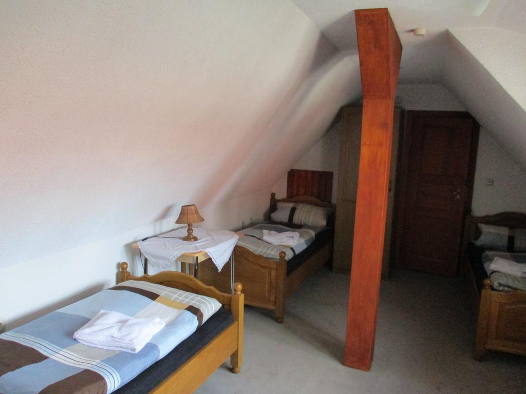 Hotel Erfurter Kreuz Kirchheim  ภายนอก รูปภาพ