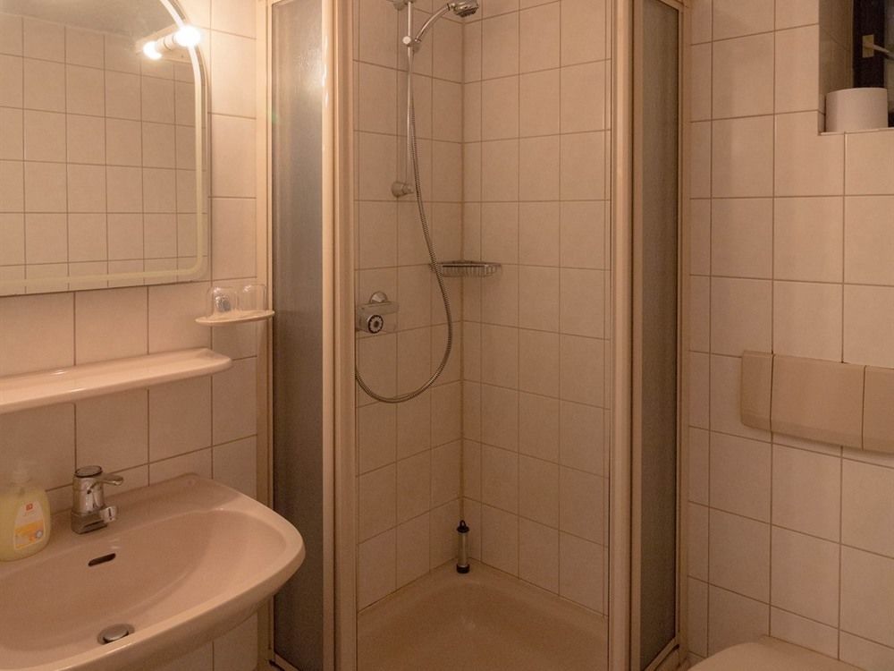 Hotel Erfurter Kreuz Kirchheim  ภายนอก รูปภาพ